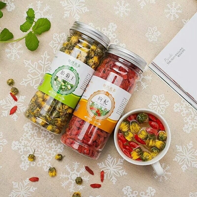 শুকনো ফুলের স্বচ্ছ জার